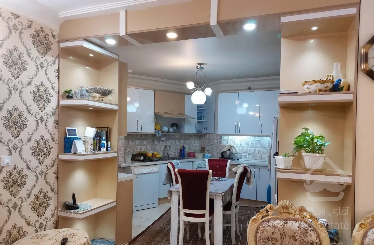 فروش آپارتمان ۸۵ متری ۲ خوابه در دروازه شمیران