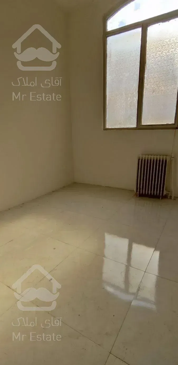 ۷۵ متر / شاهین شمالی /