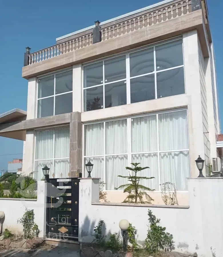 ویلا تریبلکس ۵۸۰متری،استخردار شهرکی سرخرود