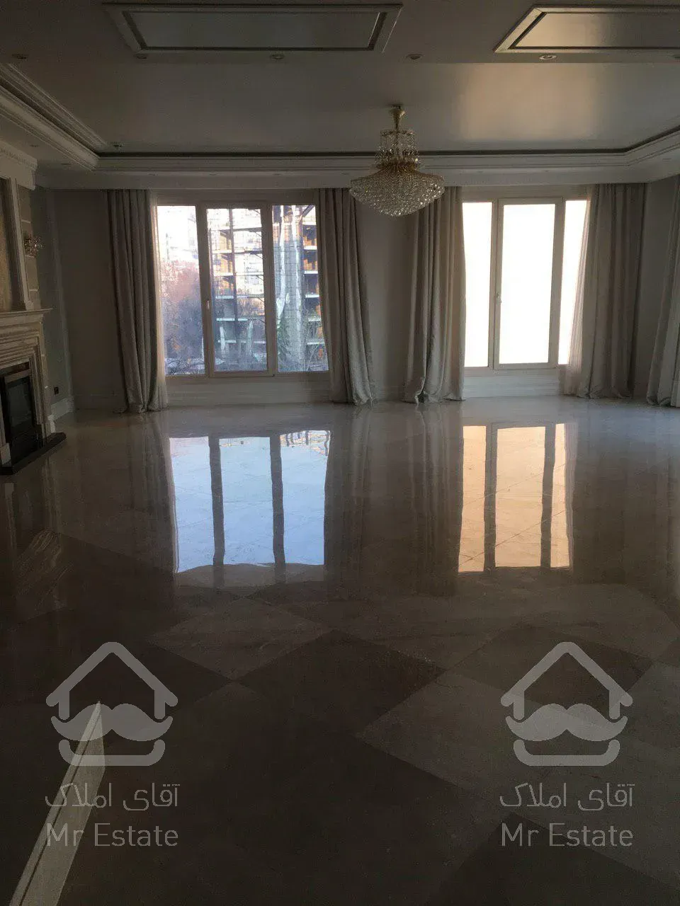 خرید و فروش آپارتمان مسکونی 260 متری فرمانیه شرقی