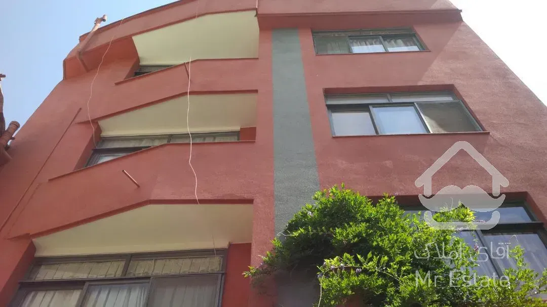 فروش کلنگی ١۶٠ متری نیاوران در دو طبقه قابل سکونت