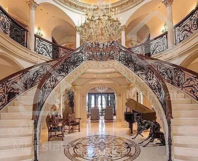 فرشته ٣٧٠ متر تاپ/٤خواب/٢پارکینگ