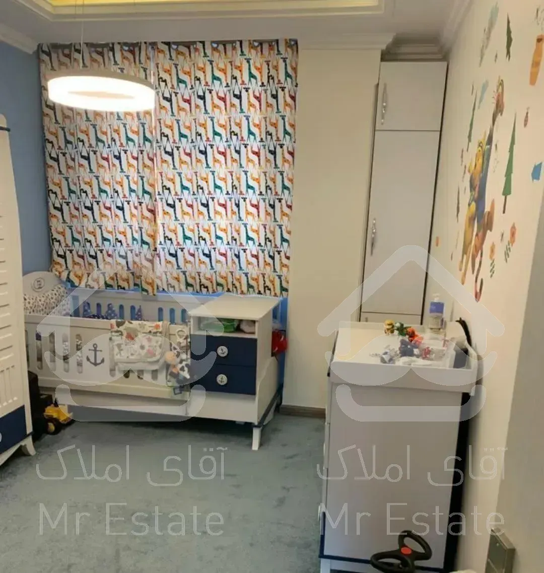 آپارتمان ۱۳۵ متری سه خوابه (دیباجی جنوبی)