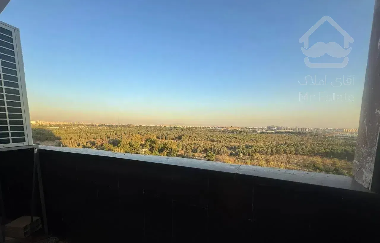 کوهک شرقی ۱۷۶متر۳خواب مستردار طبقات بالا شهرک عقاب