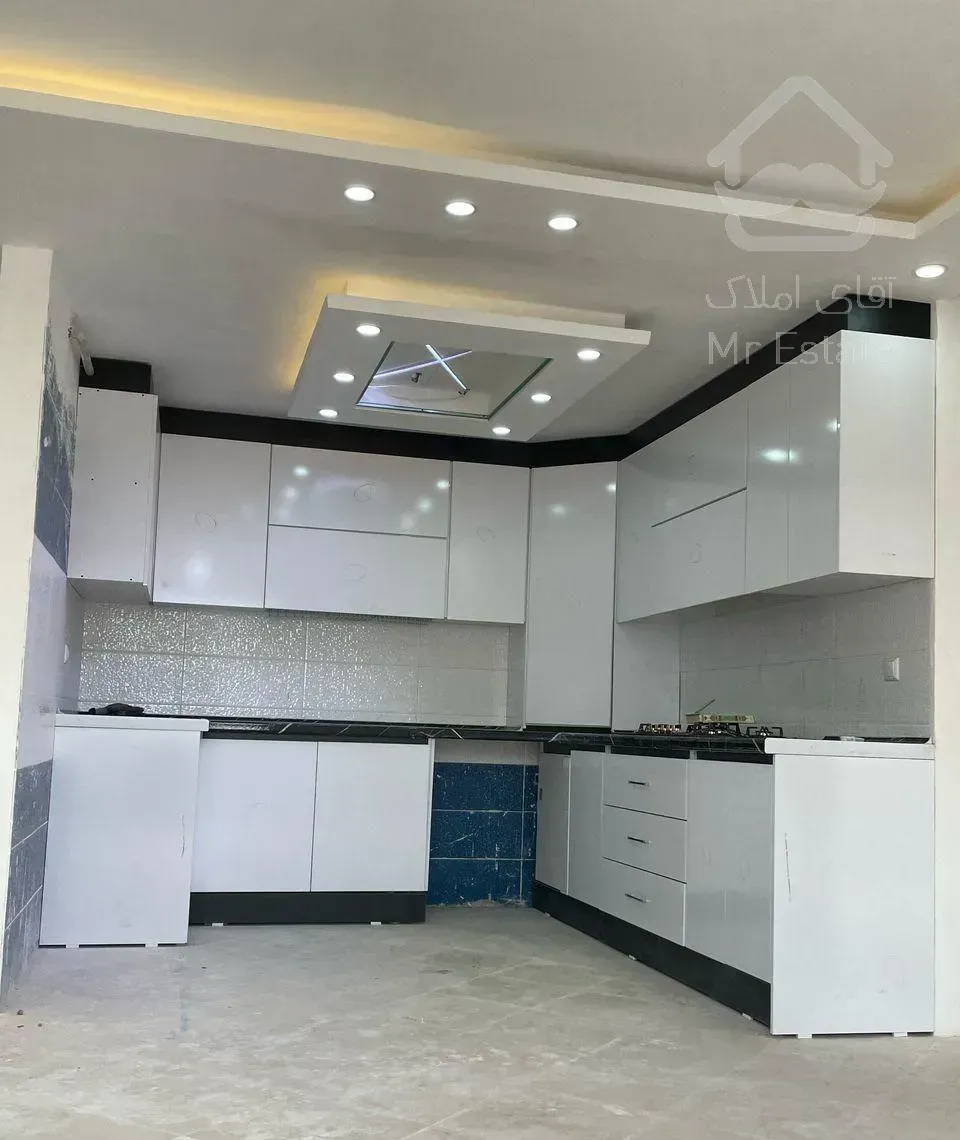 هسا۱ ۷۸متری آسانسور روشن