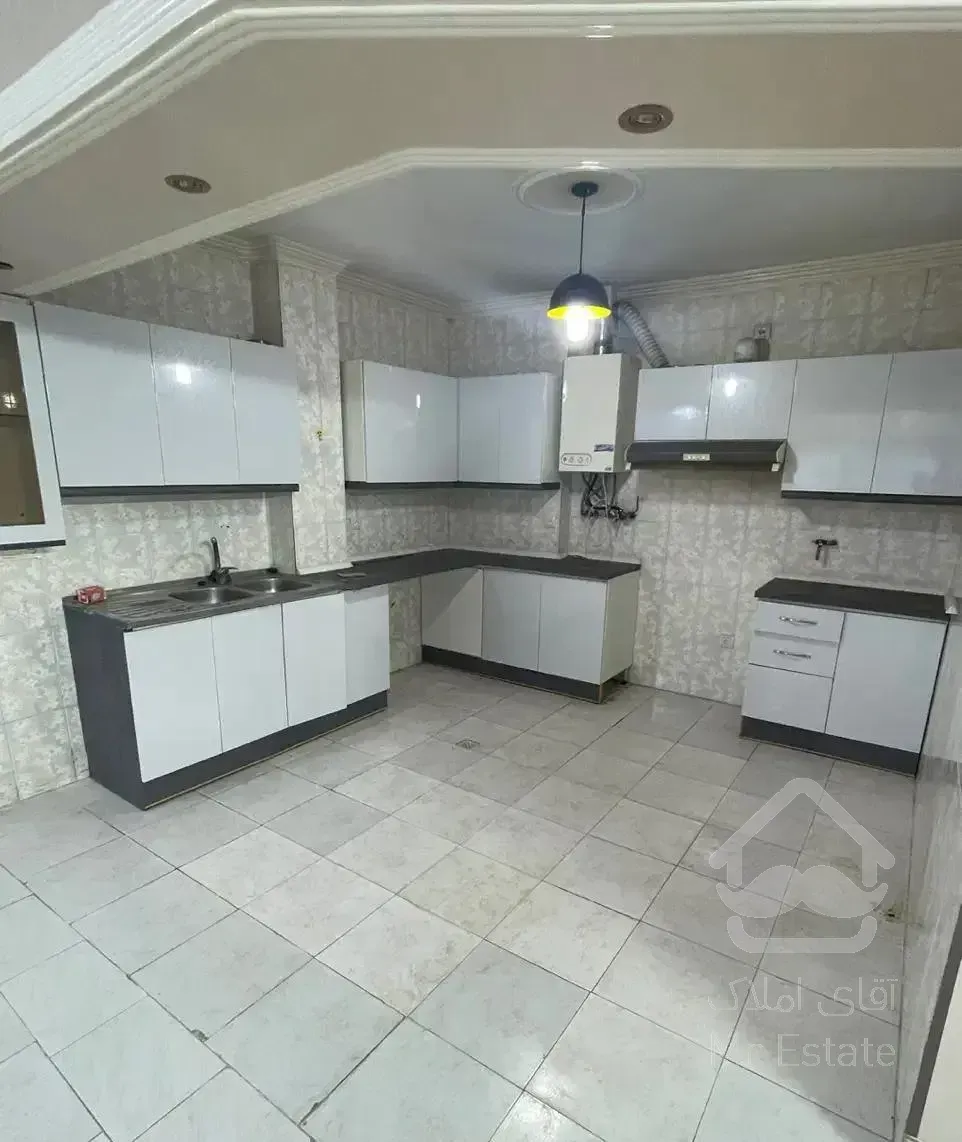 آپارتمان فروشی ۹۵ متری انقلاب اسلامی