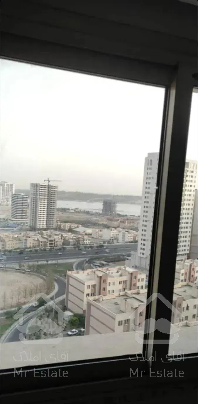 آپارتمان ۱۳۵ متر سه خواب ویو دریاچه کامل