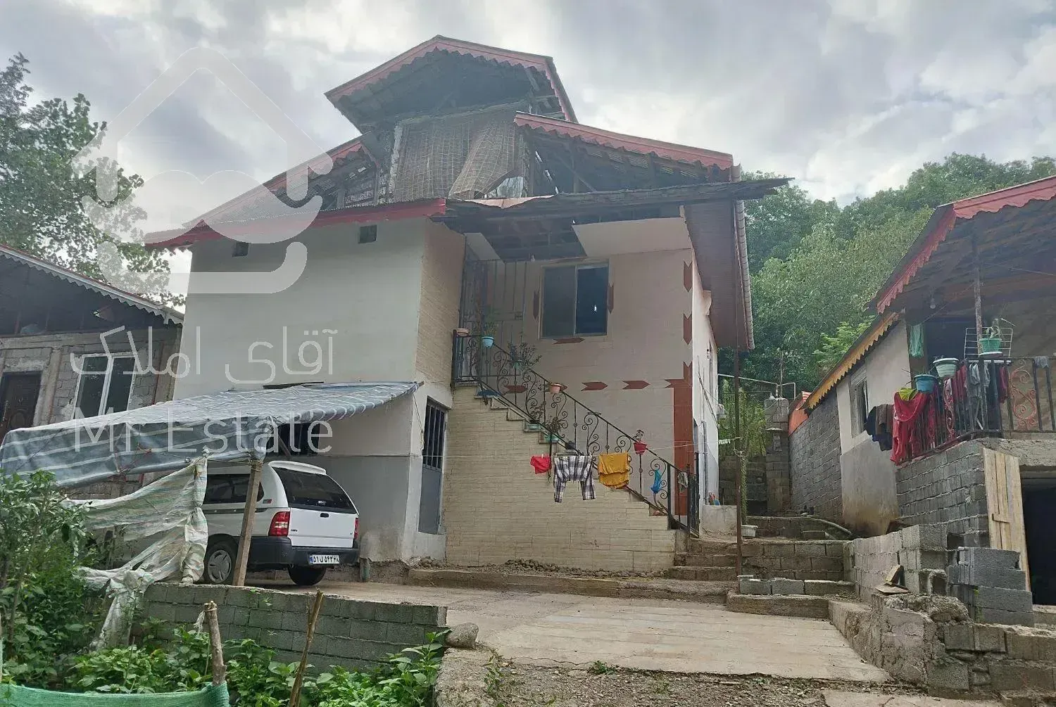 ویلای جنگلی با بهارخواب