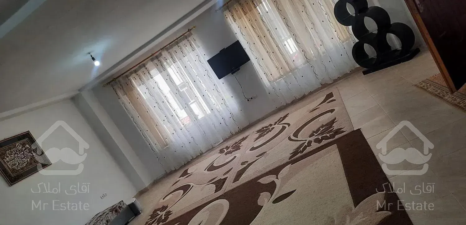 یک واحدبزرگ نزدیک دریا و بازارچه