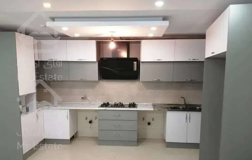 برج خرازی دریاچه چیتگر نوساز