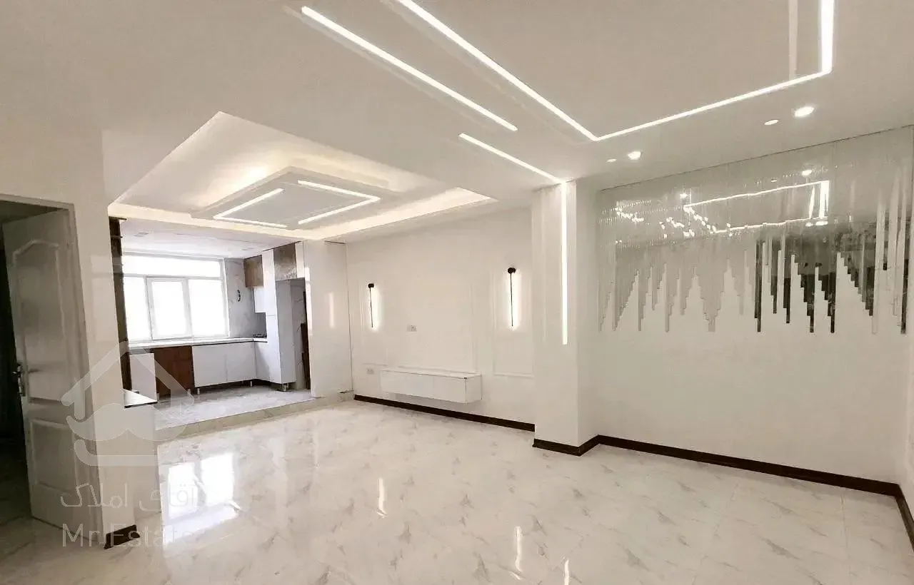 ۶۲متری طبقه ۵ تک خواب روبه نما فول امکانات سندی