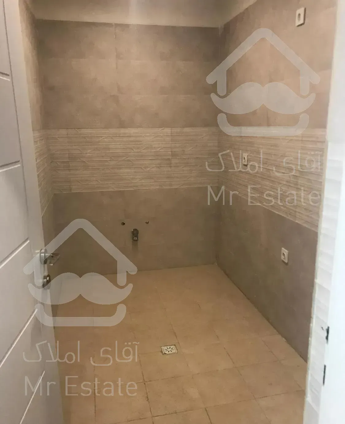 دریاچه چیتگر ۷۰ متر اداری آکاداسنتر