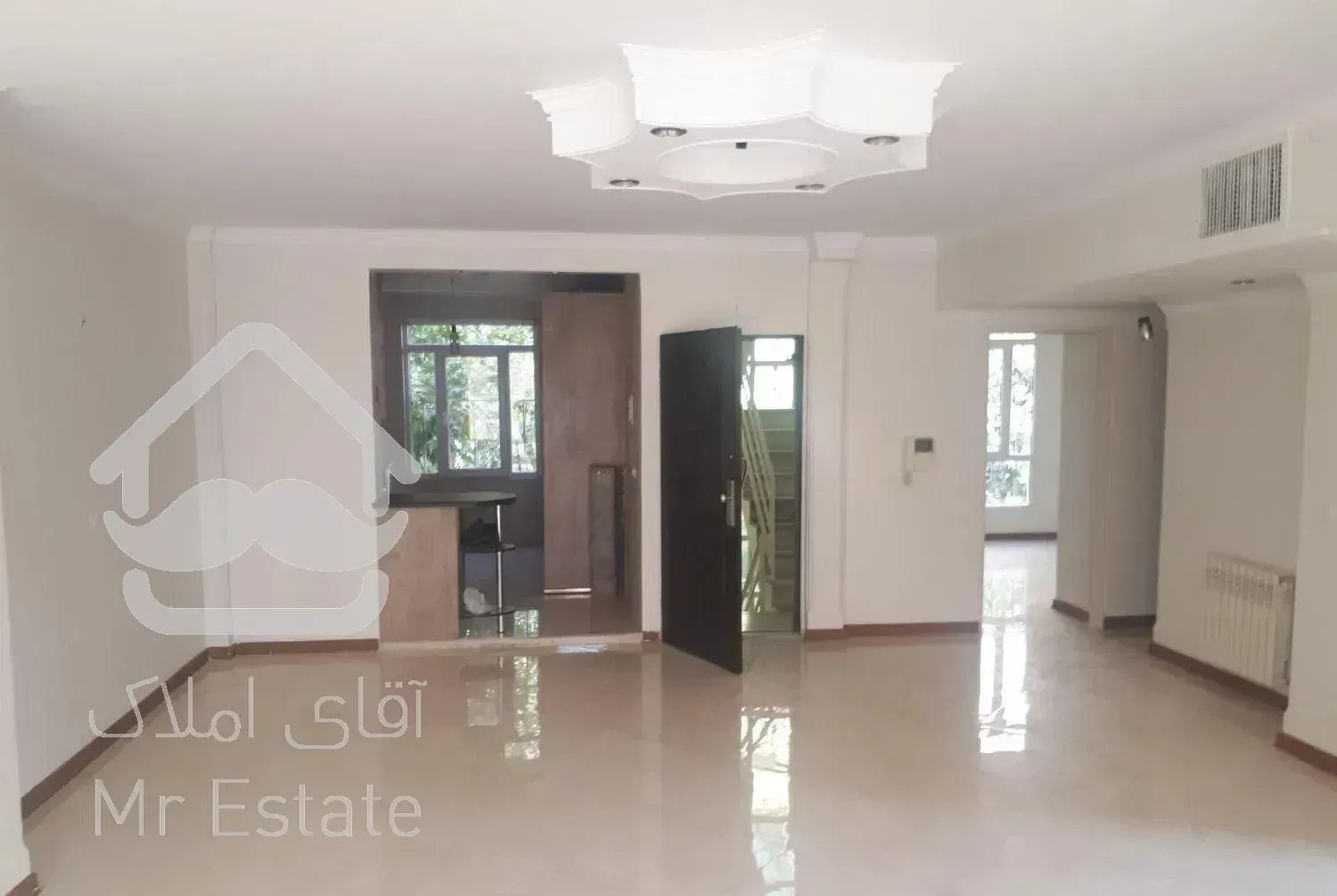 ازگل ۱۱۷ متر سه خواب تک واحدی