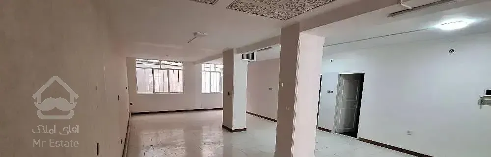 شمال شهرآرا 170متر 3 خواب طبقه اول با پارکینگ