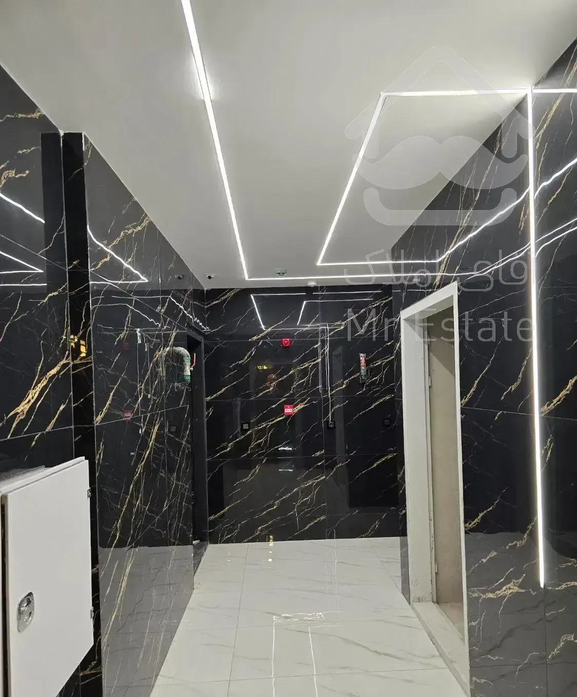 فروش واحد نوساز ۱۳۰و۱۶۰ متری سه خواب میدان شیرودی