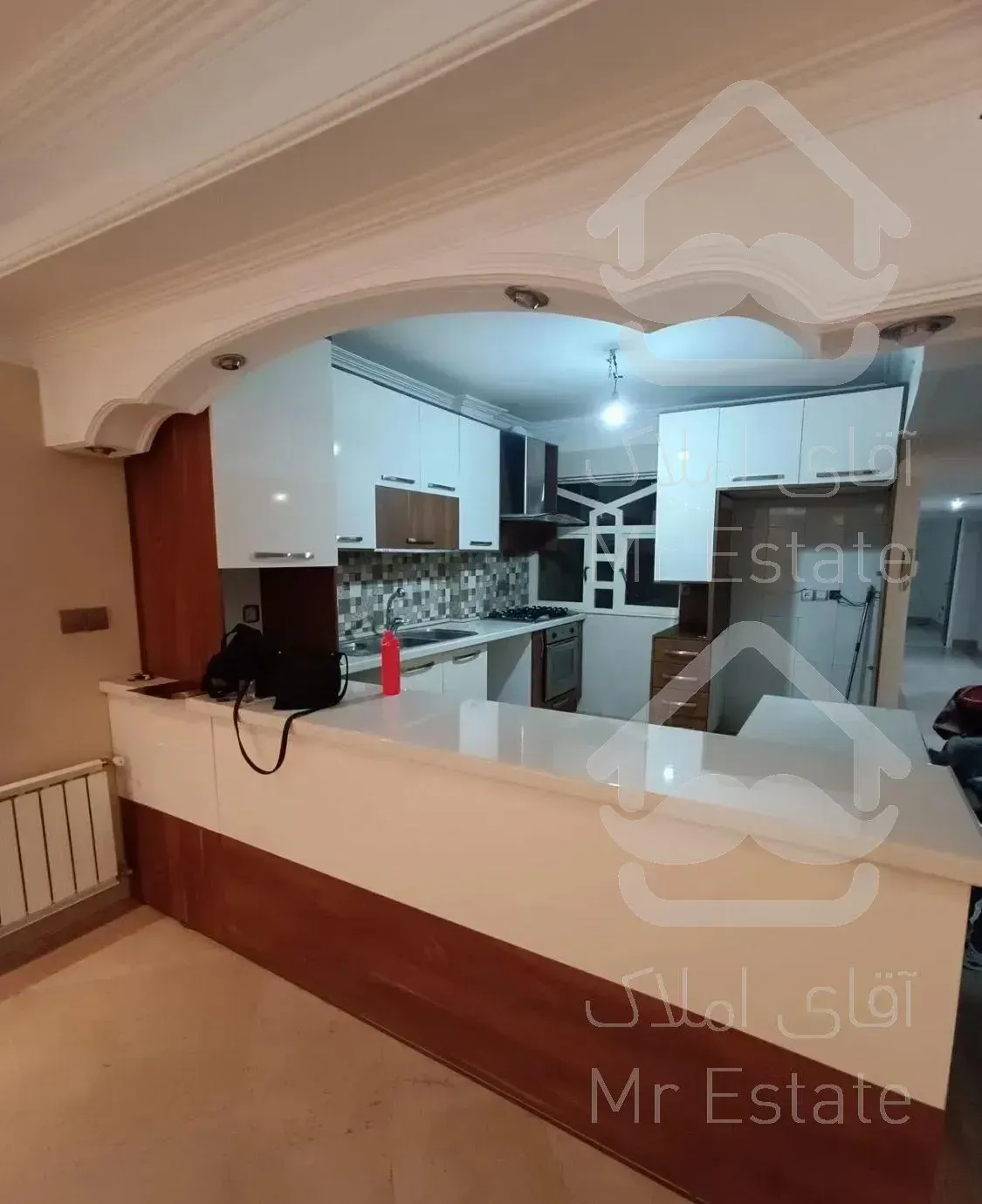 آپارتمان ۱۳۷متر ۳ خواب مشاعات ابی