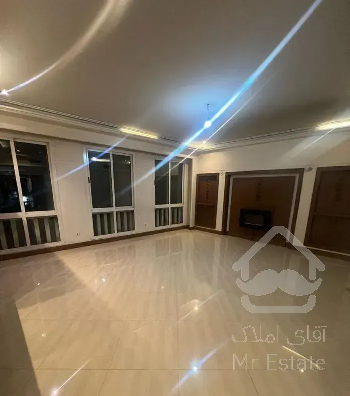 فروش آپارتمان ۲۵۷ متری ۴ خوابه در کامرانیه شمالی