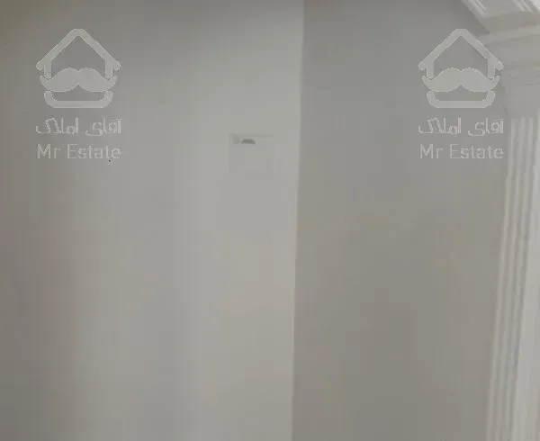 ۸۱ متر ۲ خواب اشرفی اصفهانی خ باهنر