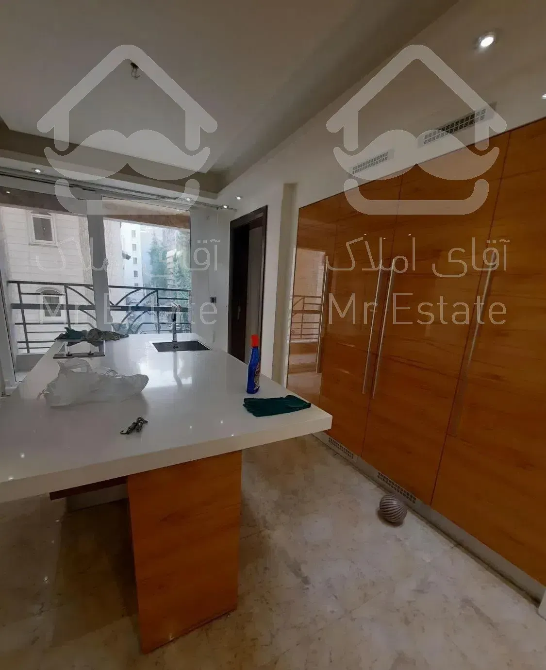 نیاوران ۳۰۰متر آپارتمان