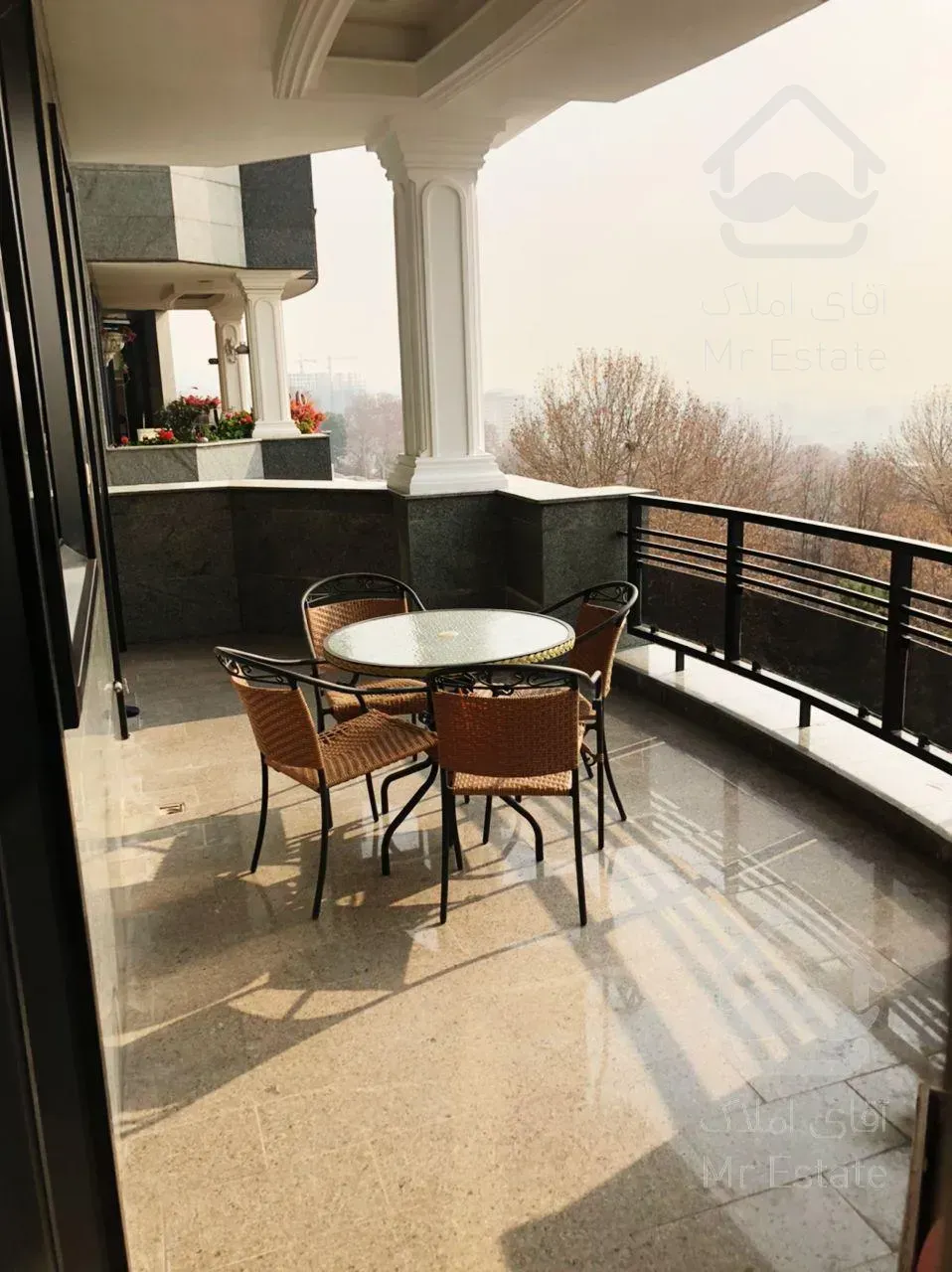 ۲۲۰ متر آجودانیه تراس بزرگ ویو شهر،فول مشاعات