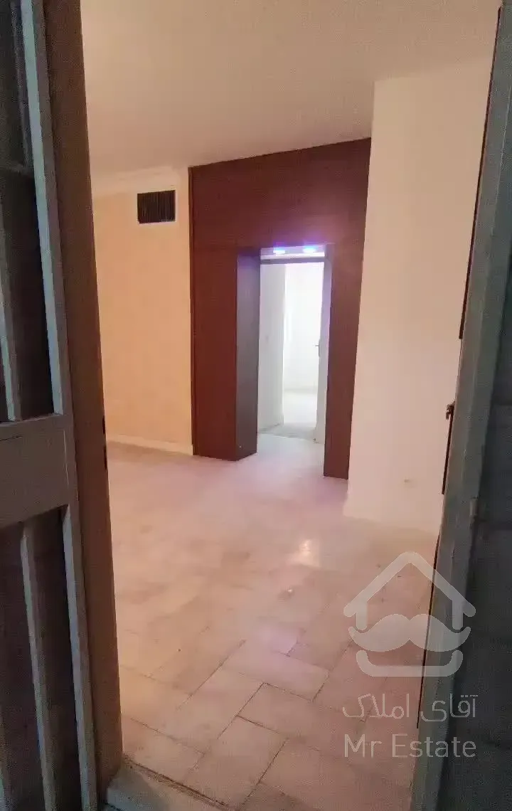 آپارتمان 74 متری دوخوابه سیمون بولیوار طبقه سوم