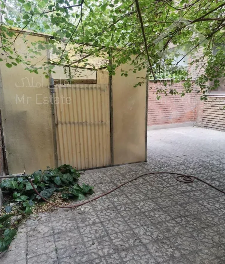 76متر+50مترحیاط اختصاصی(بر خیابان کمیل)