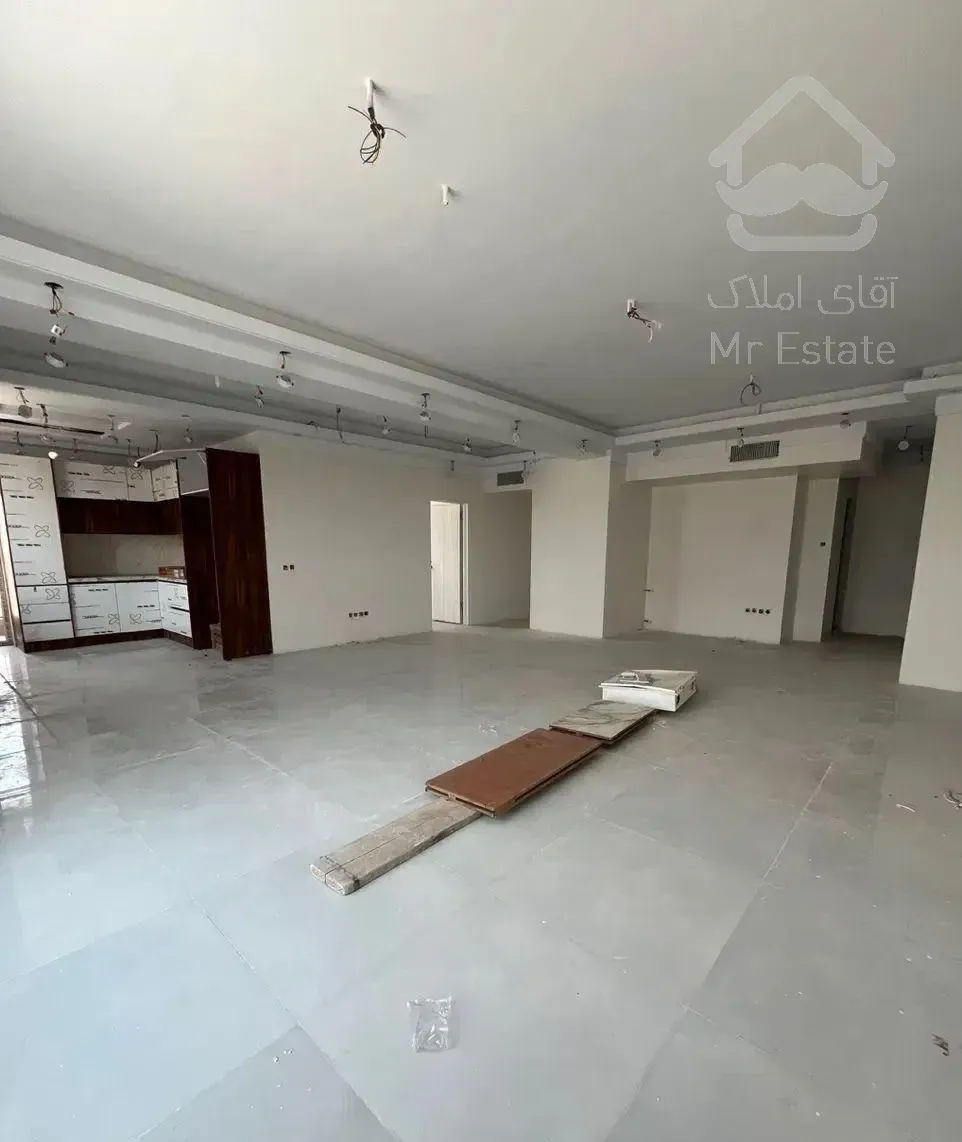 ۱۳۵ متر ، ۳ خواب ، کلید نخورده ، فول