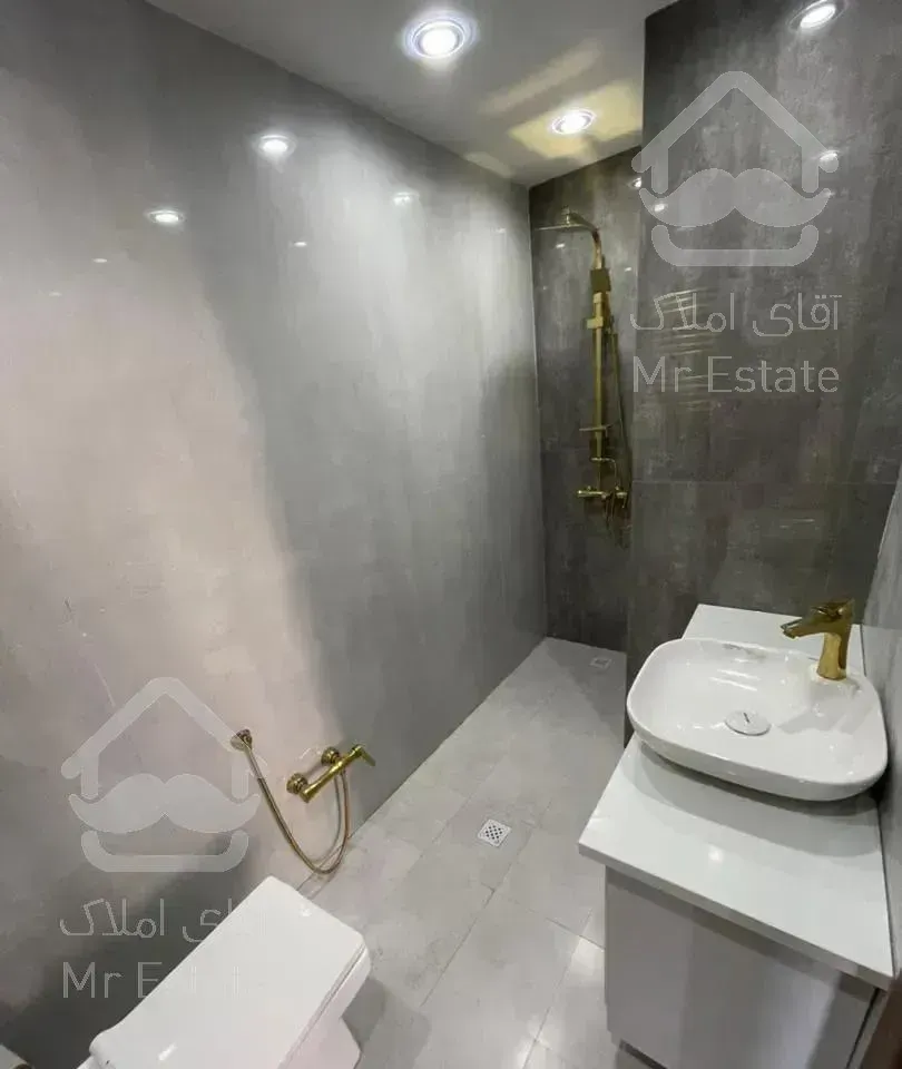 برج مجلل تریتیوم طبقه20 دریاچه