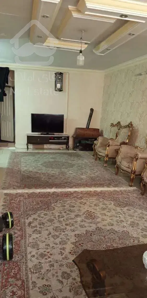 ۷۵ متری۲ خواب حاشیه خیابان میثم