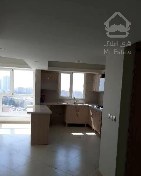 آپارتمان۱۳۲متری/برج آفتاب/عمارت/تخلیه