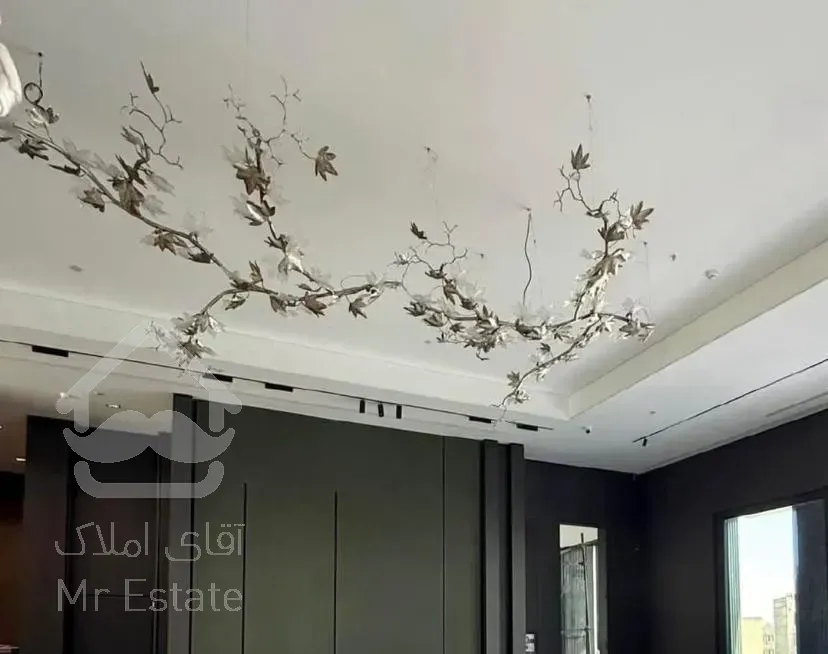 آپارتمان ۴۳۸ متر/نقد و تهاتر/ویو باغ ملک/بدون مشرف