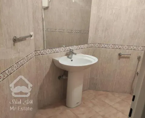 ۵۷۷ متر ویلا//باغ فردوس