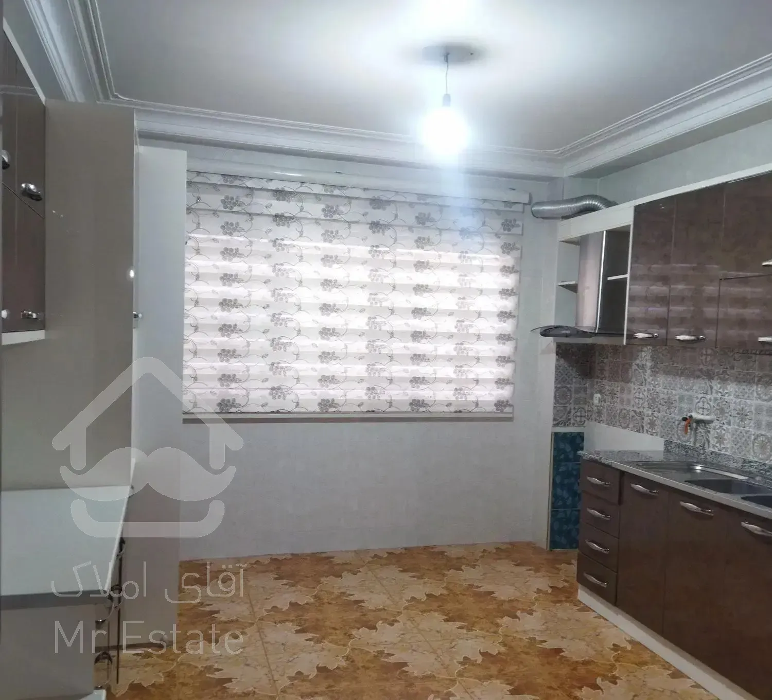 طبقه اول دو واحدی واقع در میدان علی خیابان چمران