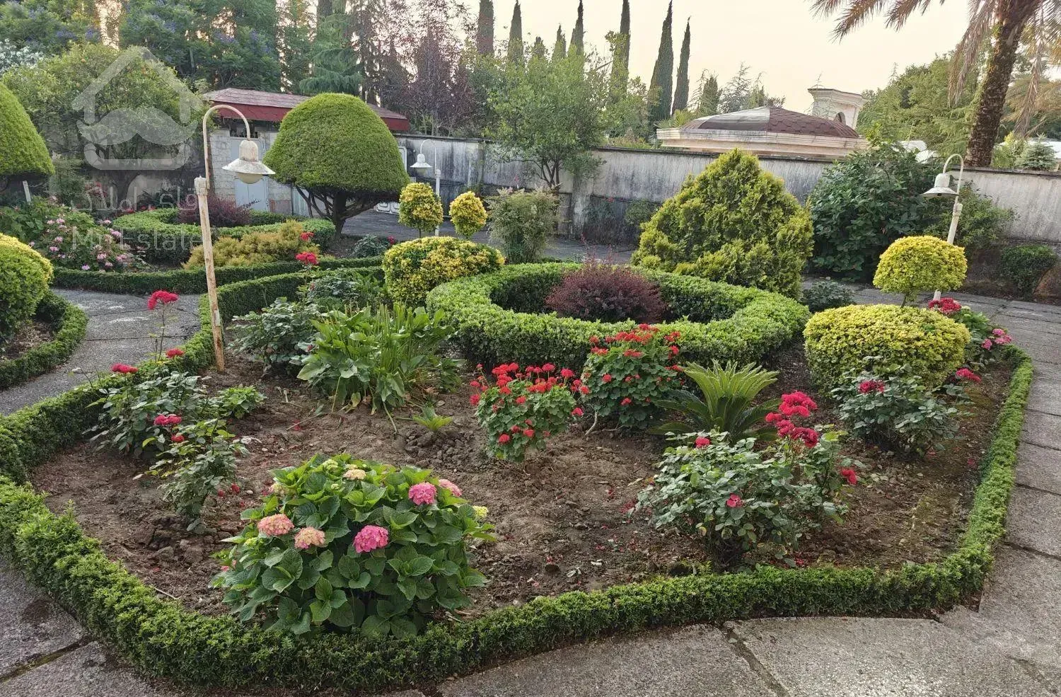 ویلا باغ ۱۲۱۵ متری چهارصد دستگاه رامسر یاس۹ (مالک)