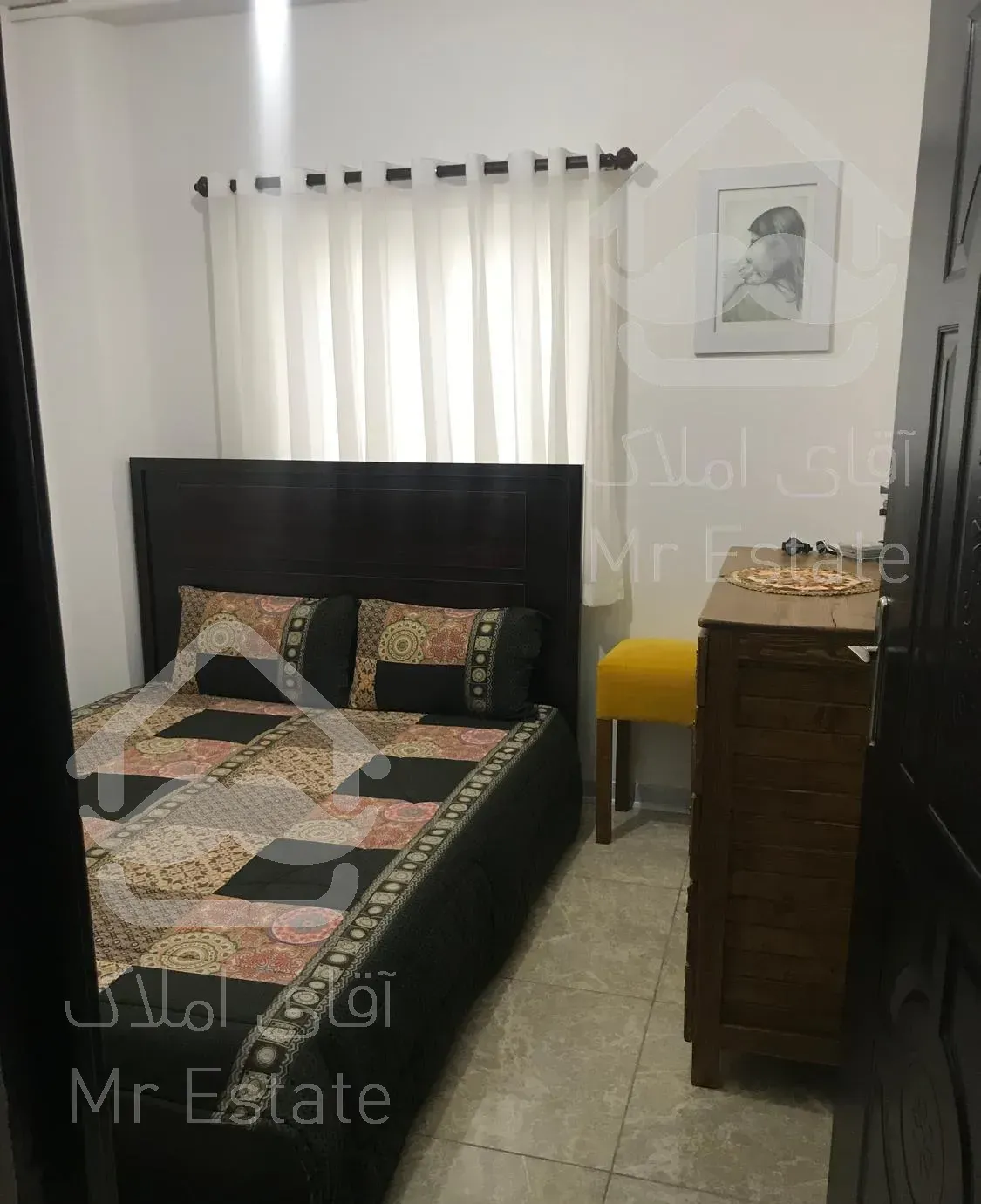 تک واحدی باآسانسور