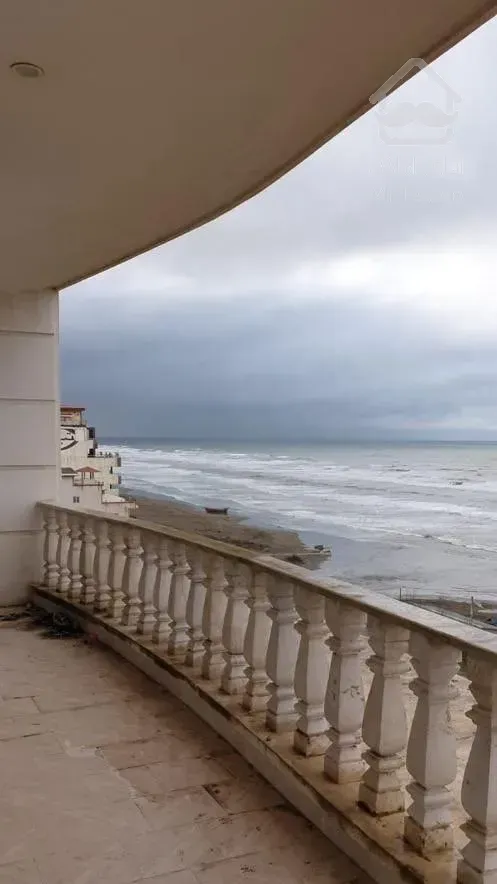 برج ققنوس تهاتر با گیلان