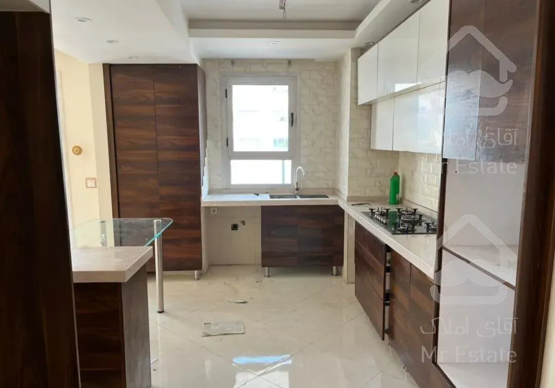 آپارتمان 82متری / 2خواب / دریاچه چیتگر