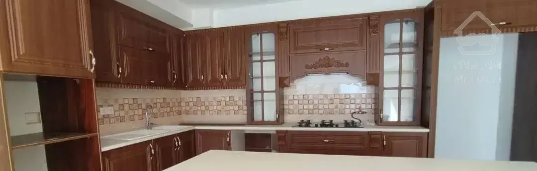 رهن آپارتمان 100 متر /طبقه دوم/ بلوار طالقانی