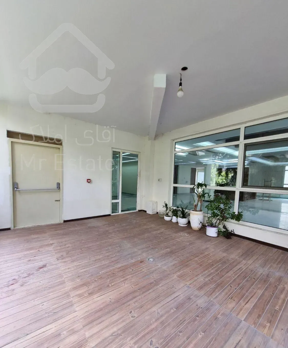 ۳۴۰ متر ۴۰ متر تراس بدون مشرف کامرانیه شمالی