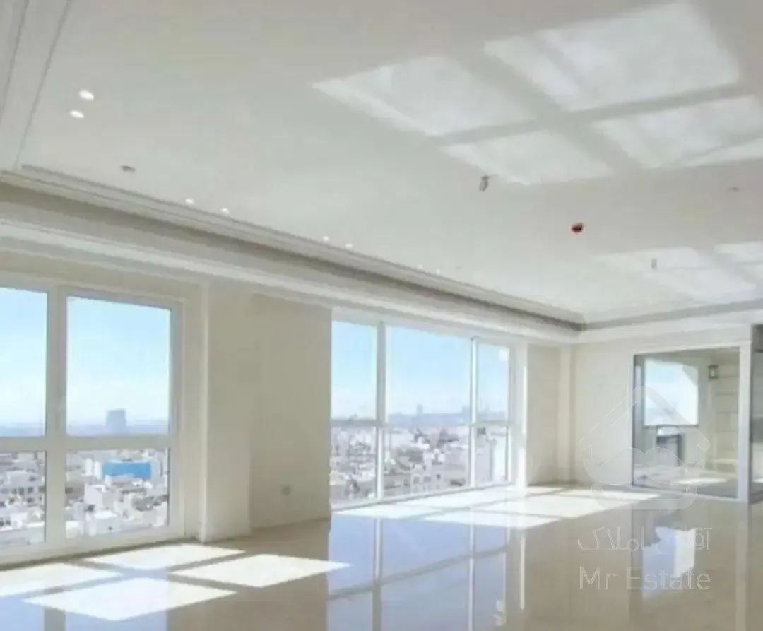 پنت ۴۲۰ متری با روف گاردن شخصی در دل فرمانیه شرقی