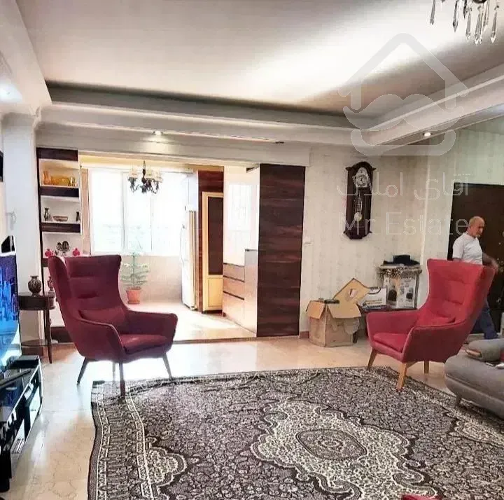 ۶۰مترباپارکینگ/بالای جامی/همکف۴۰متر حیاط اختصاصی