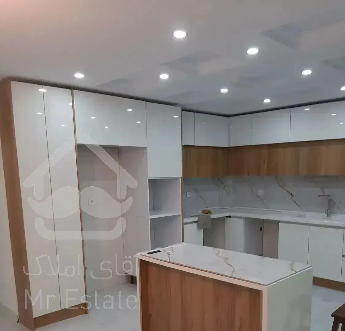 آپارتمان۱۰۰متری/فول امکانات/مسکن اکبری