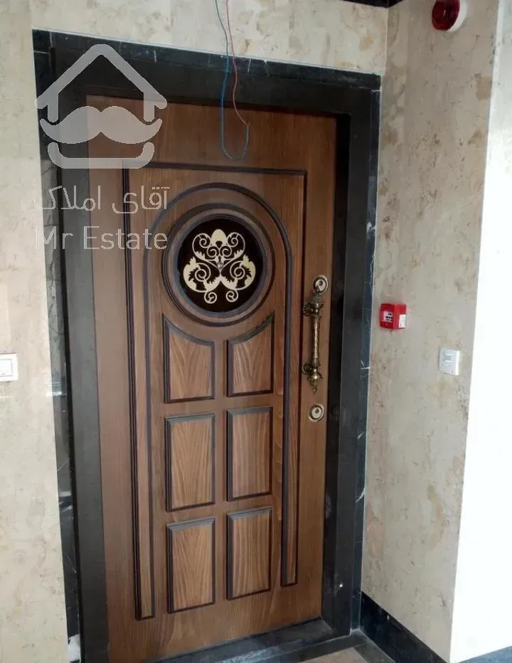 ۶۵متری۶۱متری*با آسانسور*جمهوری تا آذربایجان