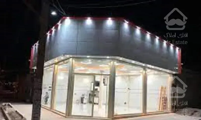 مغازه 3 بر تابلو خور گذر اصلی