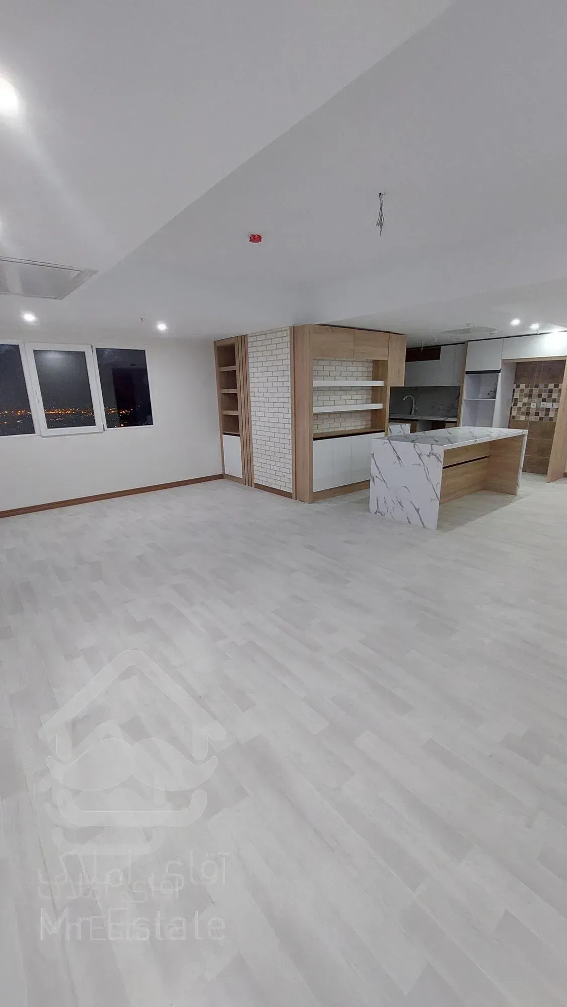 ۱۱۱ متری ارکیده ۱۱ با ویو کارت پستالی