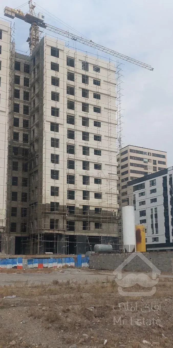 واحد ۹۱متر/ویوآزاد/فروش ویژه اتحادیه/چیتگر/دریاچه