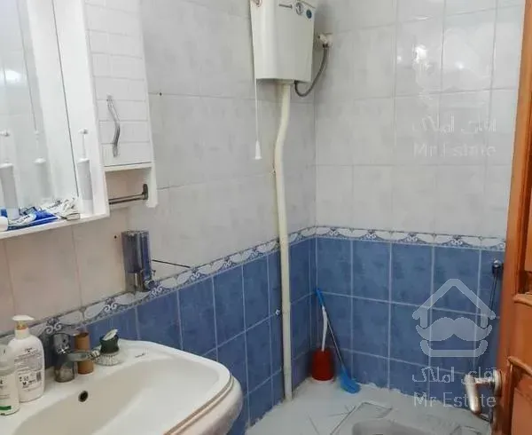 نورگیر .روبروی پارک ملت.معلم یک