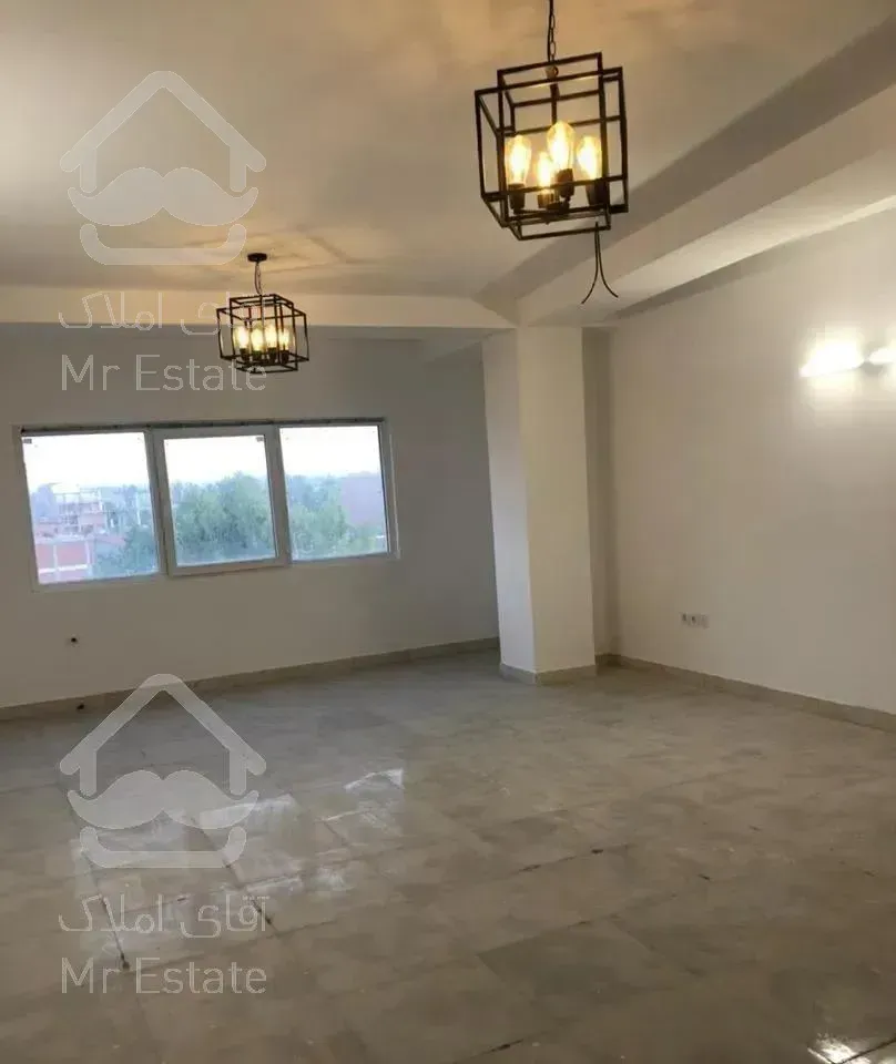 آپارتمان شهری نزدیک دریا ۱۱۱ متر لوکیشن