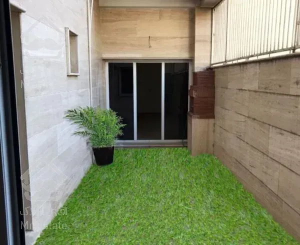 اپارتمان ۲۳۰ متر محمودیه با ۳۲ متر حیاط اختصاصی