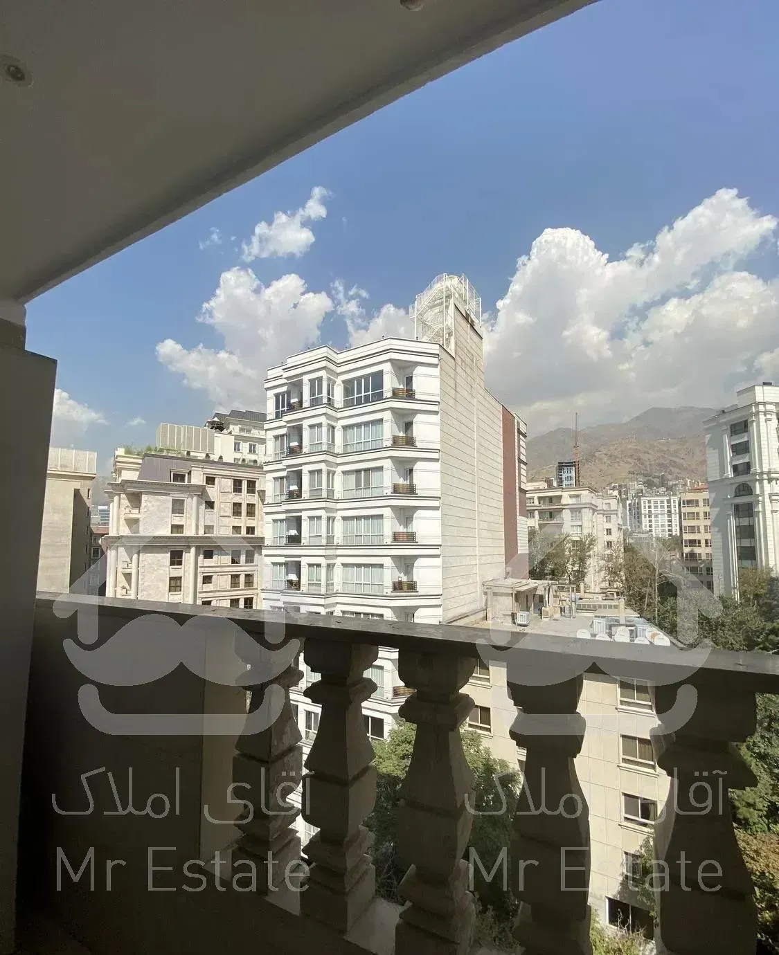 ٢٢٠ متر شمال اندرزگو/فرنیش/نئو کلاسیک/طبقه٧